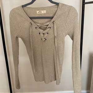 Hollister Ribbed Long Sleeve in Beige size small